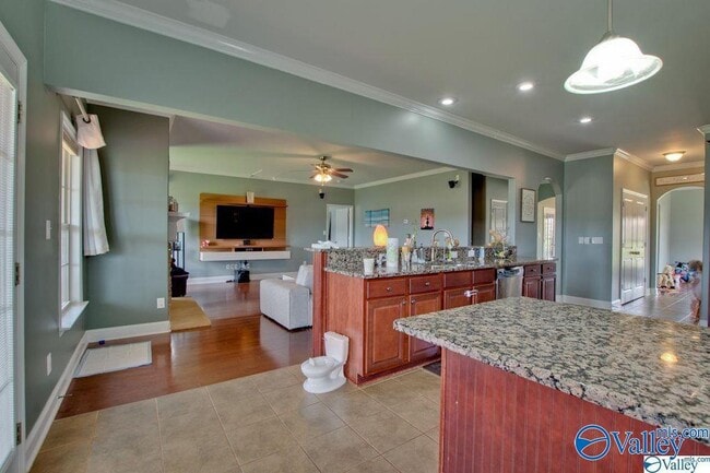 Building Photo - 705 Tide Creek Dr SW