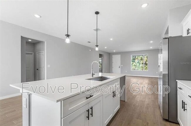 Building Photo - 23 Weymouth Ln