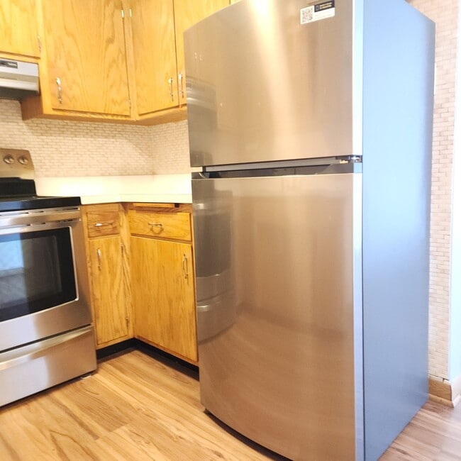 Building Photo - 10332 S Komensky Ave