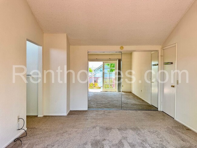 Building Photo - 10515 Carrington Dr