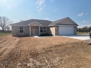Building Photo - Stunning Newly Built 3-Bedroom, 2-Bath Home in Tahlequah, OK!