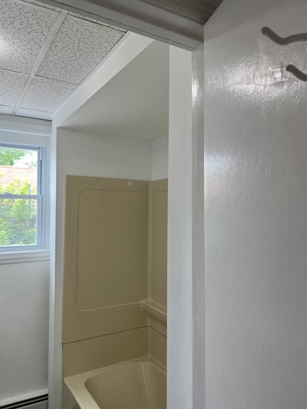 Building Photo - 20 Social St