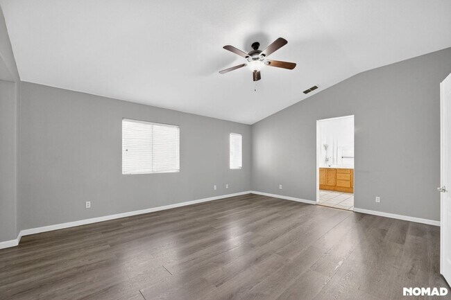 Building Photo - Spacious 5-Bedroom Home on Cul-de-Sac | Pets OK | Pool & Clubhouse | Long-Term Lease Preferred