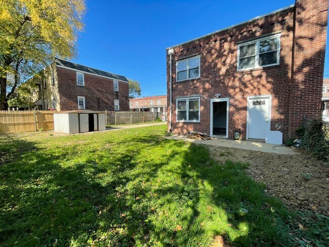 Building Photo - Newly Renovated 2 Bedroom/1 Bathroom Home with Driveway and Double Lot!