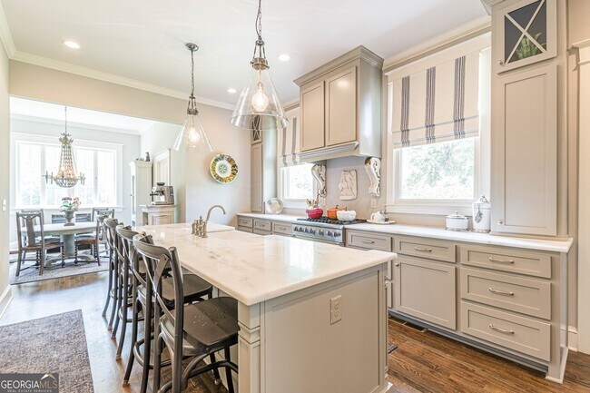 Building Photo - 1878 Cambridge Ave