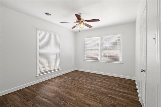 Building Photo - 612 W 5th St