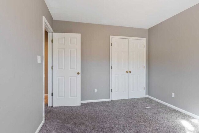 Building Photo - 5813 Neuse Wood Dr