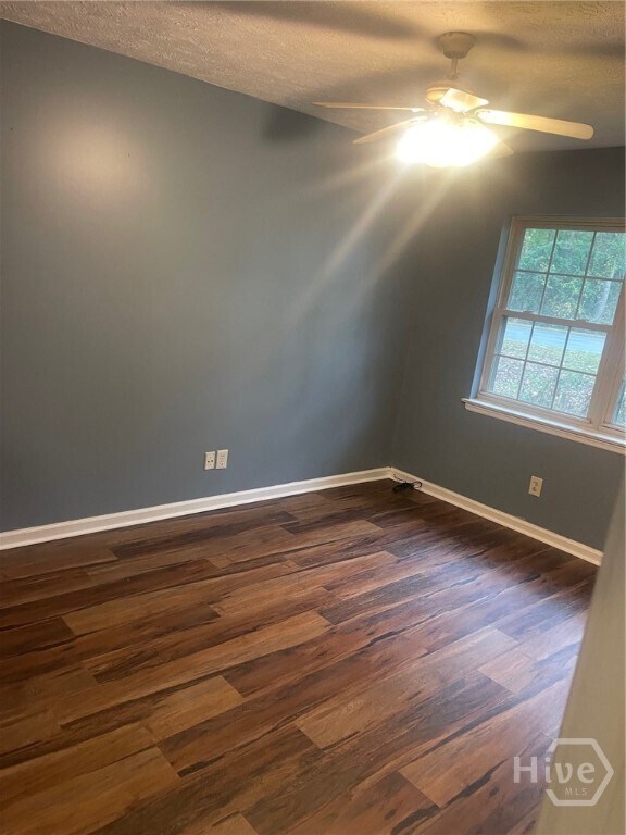 Building Photo - 936 Mill Ct