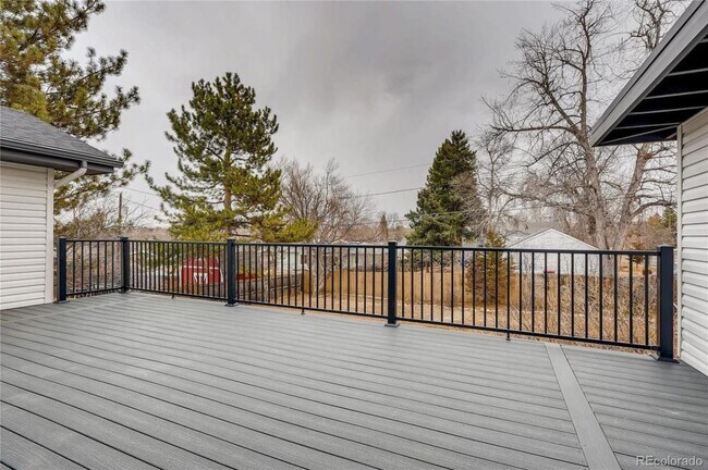 Building Photo - 6676 S Elmwood St