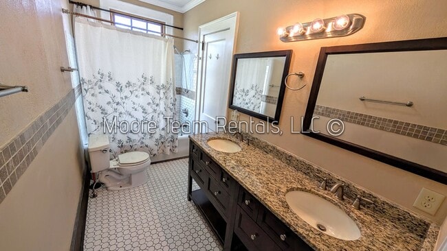 Building Photo - MainStN446