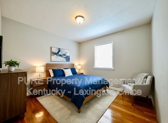 Building Photo - 3510 Lansdowne Dr