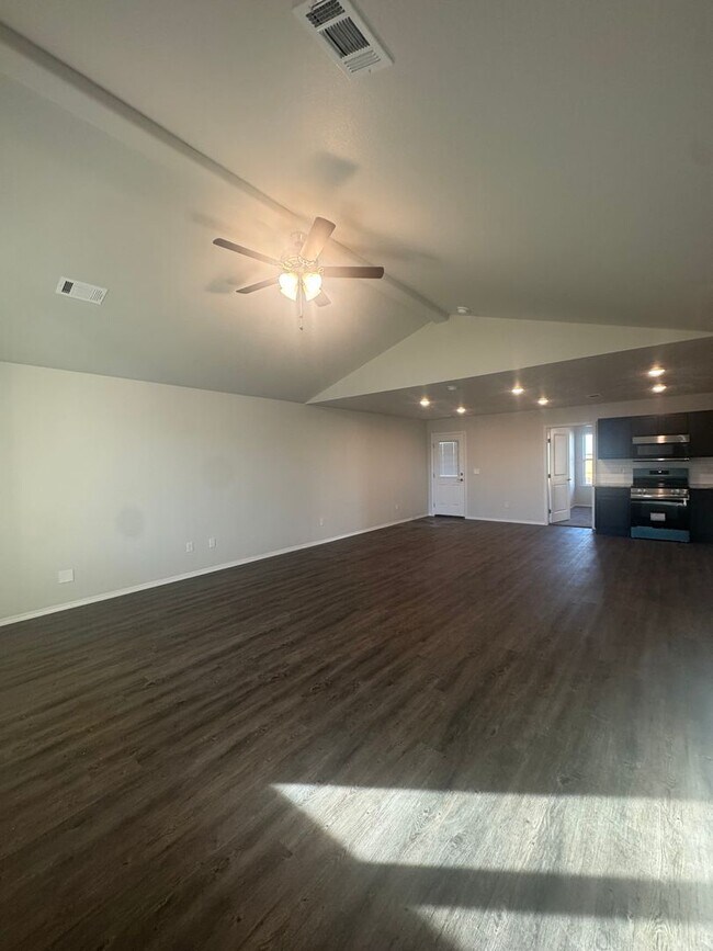 Building Photo - New build "Be the 1st to live THERE" 3/2/2 CISD 1/2 off special 1st month's rent