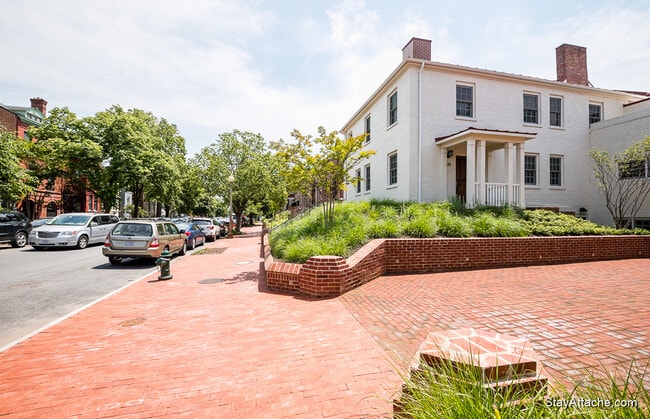 Building Photo - 615 D Street SE, Washington, DC 20003