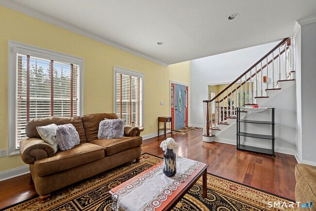 Building Photo - 56 Barholm Ave