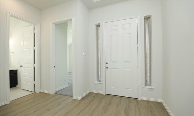 Building Photo - 427 Fields Forest Ln