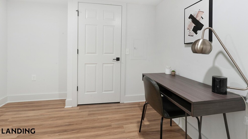 Building Photo - 1221 S Eads St