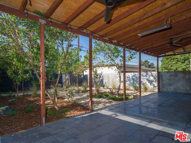 Building Photo - 2933 Acresite St