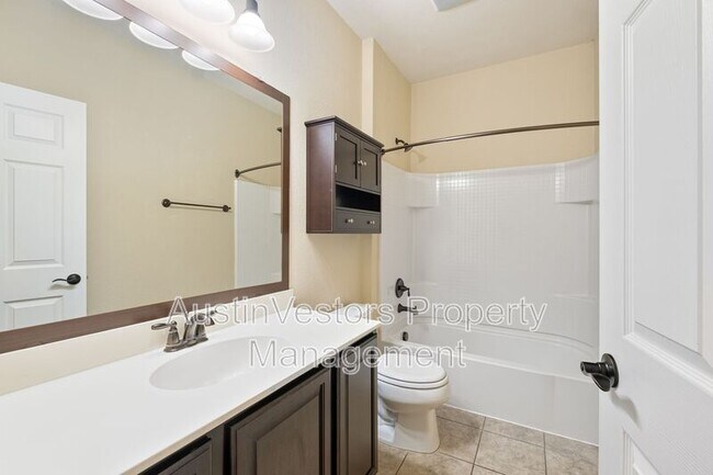Building Photo - 2955 Angelina Dr