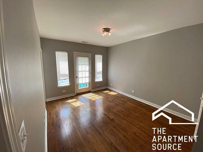 Building Photo - 6504 N Washtenaw Ave