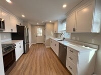 Building Photo - 156 Derby St