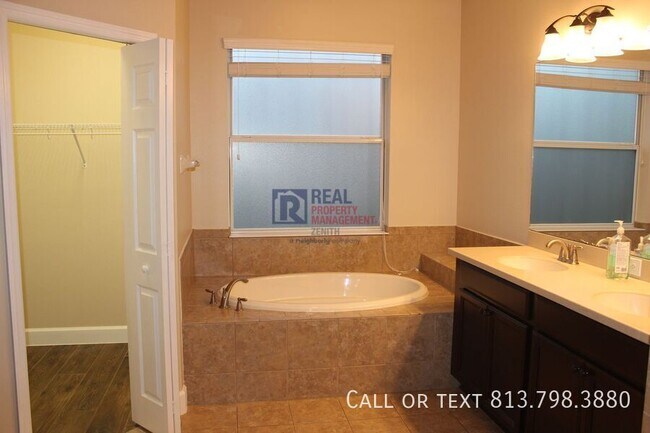 Building Photo - 11407 Camden Yard Ln