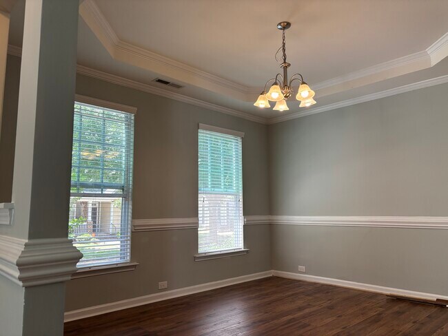 Building Photo - 10519 Royal Winchester Dr