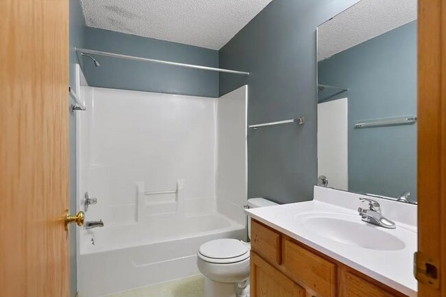 Building Photo - 2142 Groveland Way