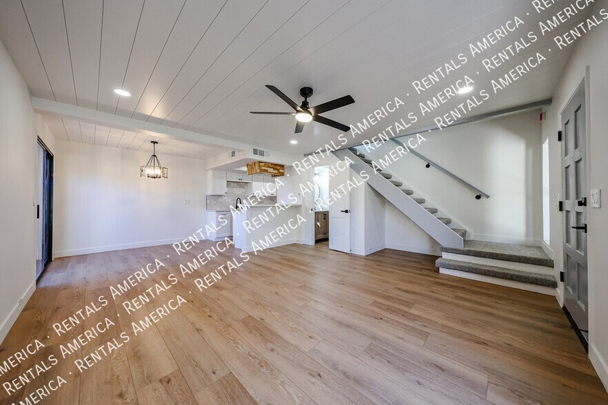 Building Photo - 8821 S 48th St