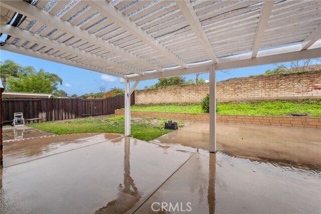 Building Photo - 2371 Northpark St