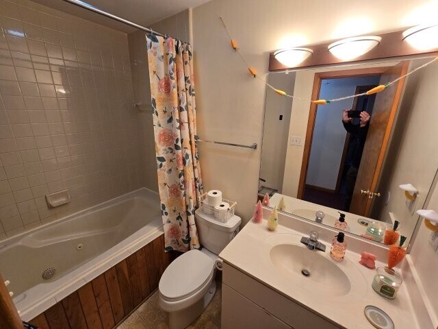 Building Photo - 111 Arnold Dr