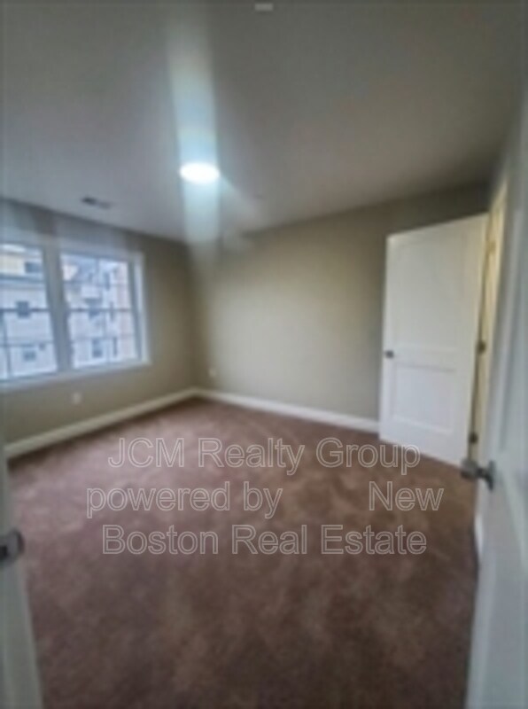 Building Photo - 67 Shepard St