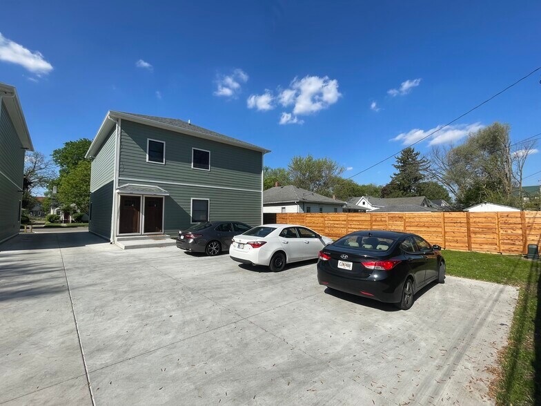 Building Photo - 1909 Greenbush St