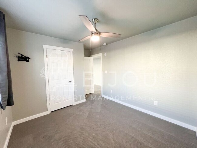 Building Photo - 4908 Wolf Moon Dr