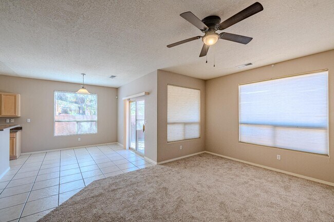 Building Photo - 1124 Calle Corvo NE
