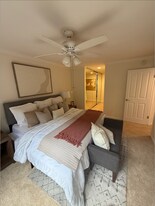 Building Photo - 3372 La Mesa Dr