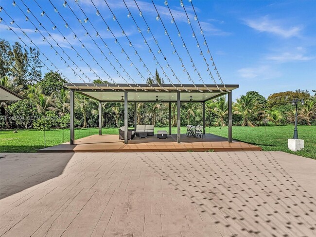 Building Photo - 6920 SW 182nd Way