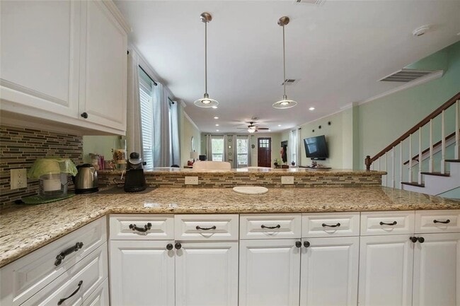 Building Photo - 1420 E 31st St