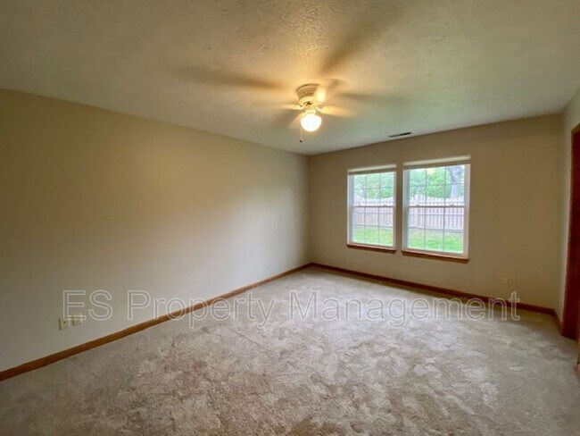 Building Photo - 5834 Blackley Ln
