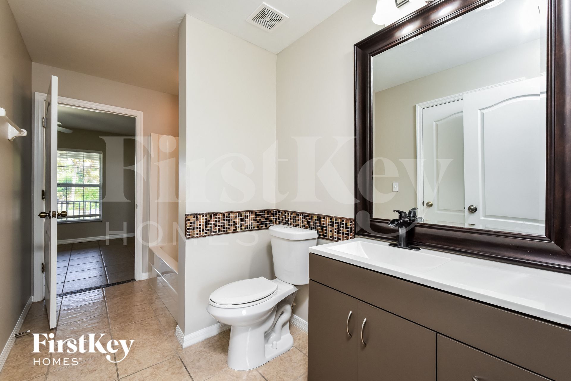 Building Photo - 1220 Bayou St E