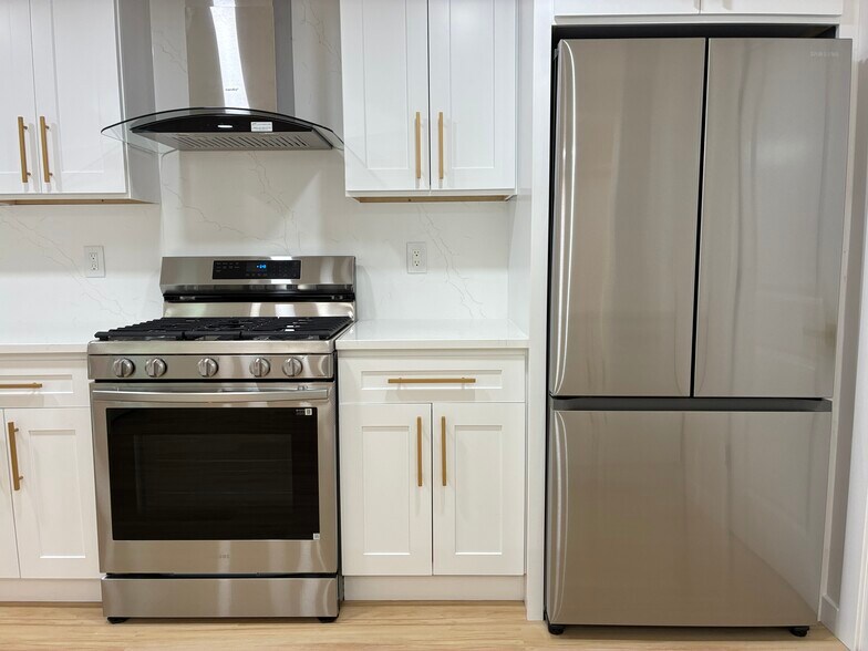 Kitchen - 716 11TH St