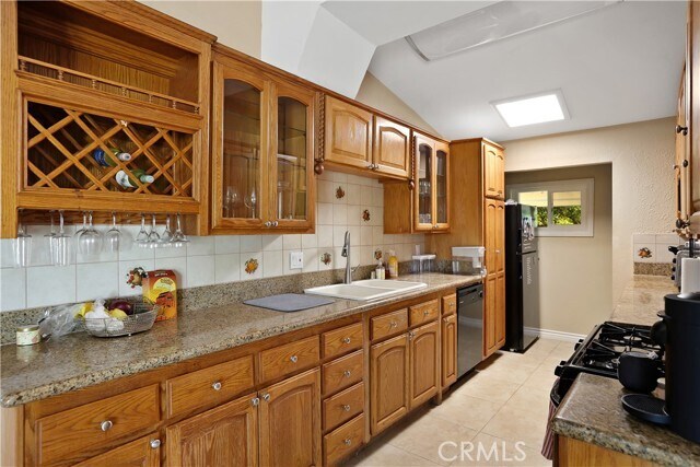 Building Photo - 526 N Emerald Dr