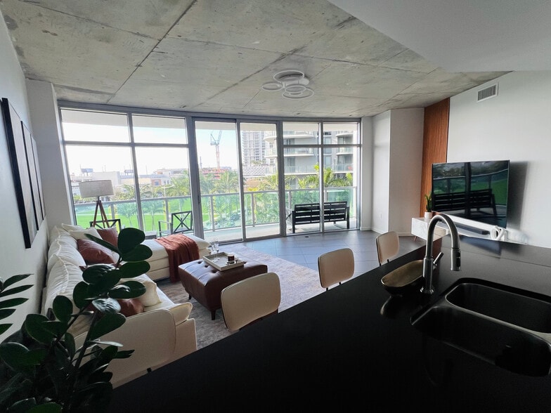 Building Photo - 3301 NE 1st Ave