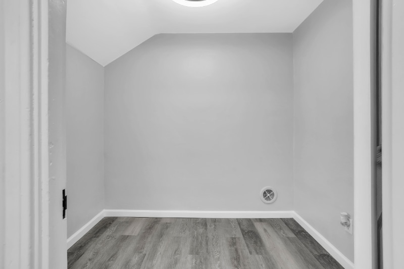 Building Photo - 1209 Cloverfield Dr