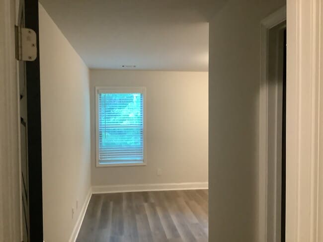 Building Photo - 1010 Victoria Walk Ln