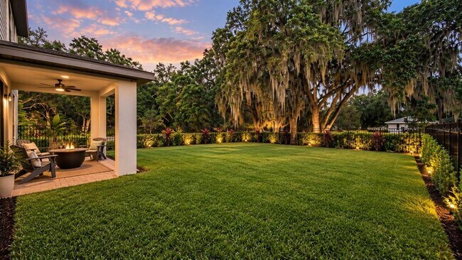 Building Photo - 5190 Minneola Ln