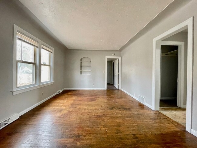 Building Photo - Three Bedroom Home in Muskegon