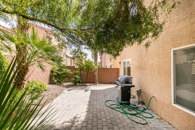 Building Photo - 4586 W Camero Ave