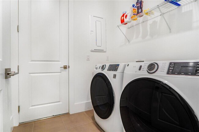 Building Photo - 15567 Gentle Rain Dr