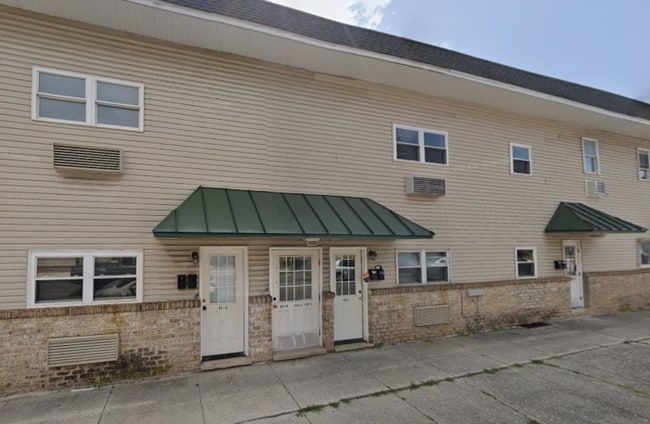 Building Photo - 113 E Middle St