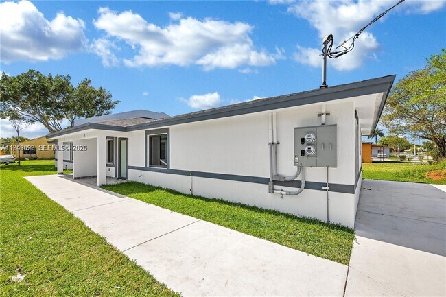 Building Photo - 673 NW 14th St